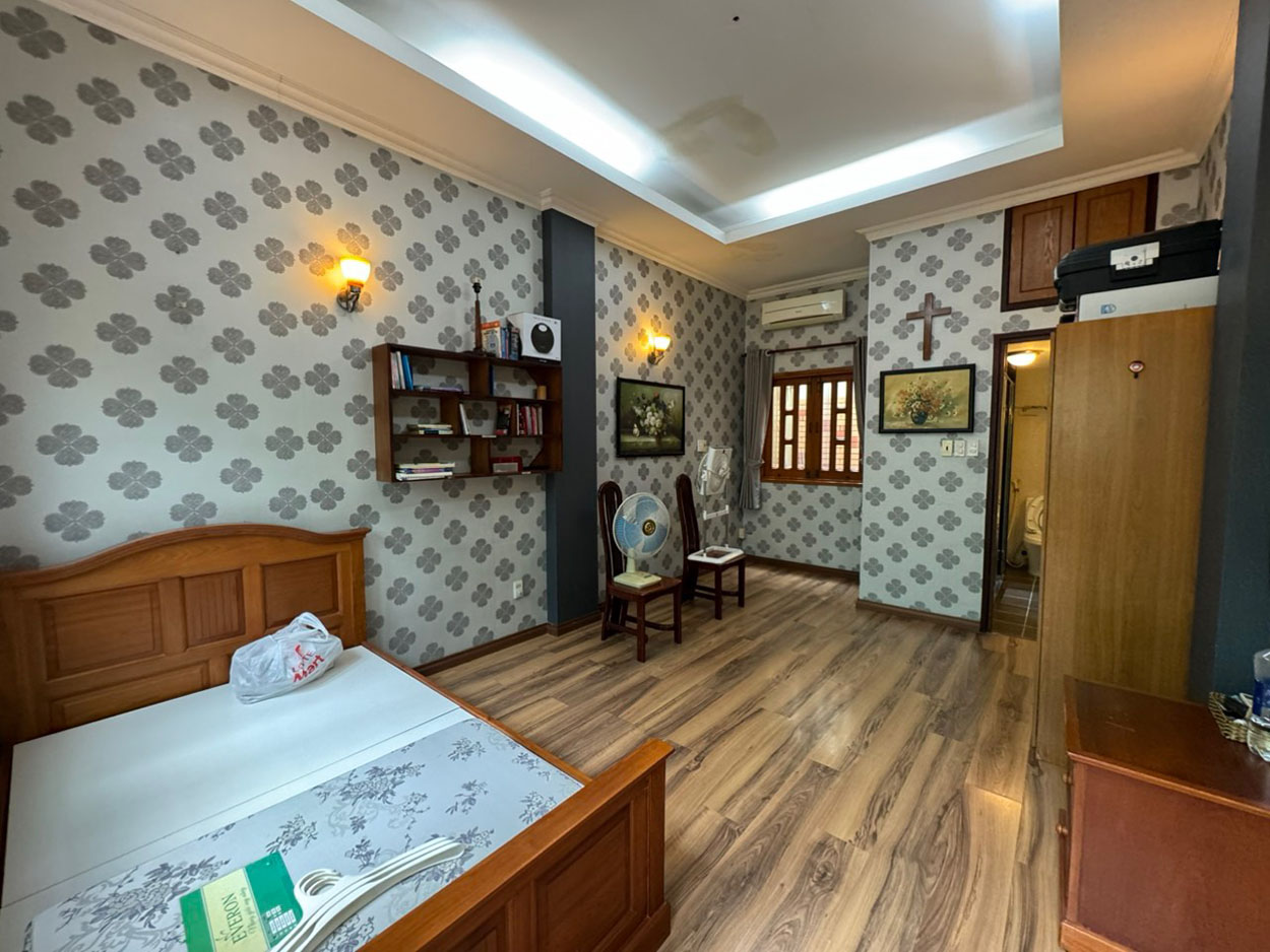 Nhà phố 2 lầu (3,6x19,5) đối diện Công Viên đường Nguyễn Đình Khơi-khu Đệ Nhất K.Sạn,Khu ít nhà bán